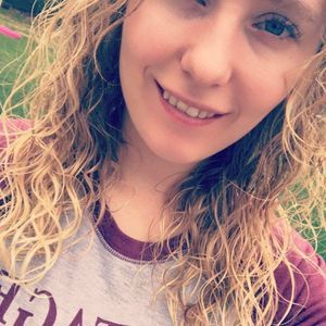 Meet your Posher, Elissa